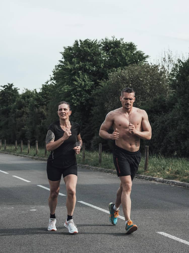 David Hervouet et un membre en course HYROX — Gym Fitness Club Échillais